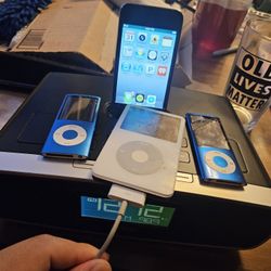 Apple IPODS set With Ihome