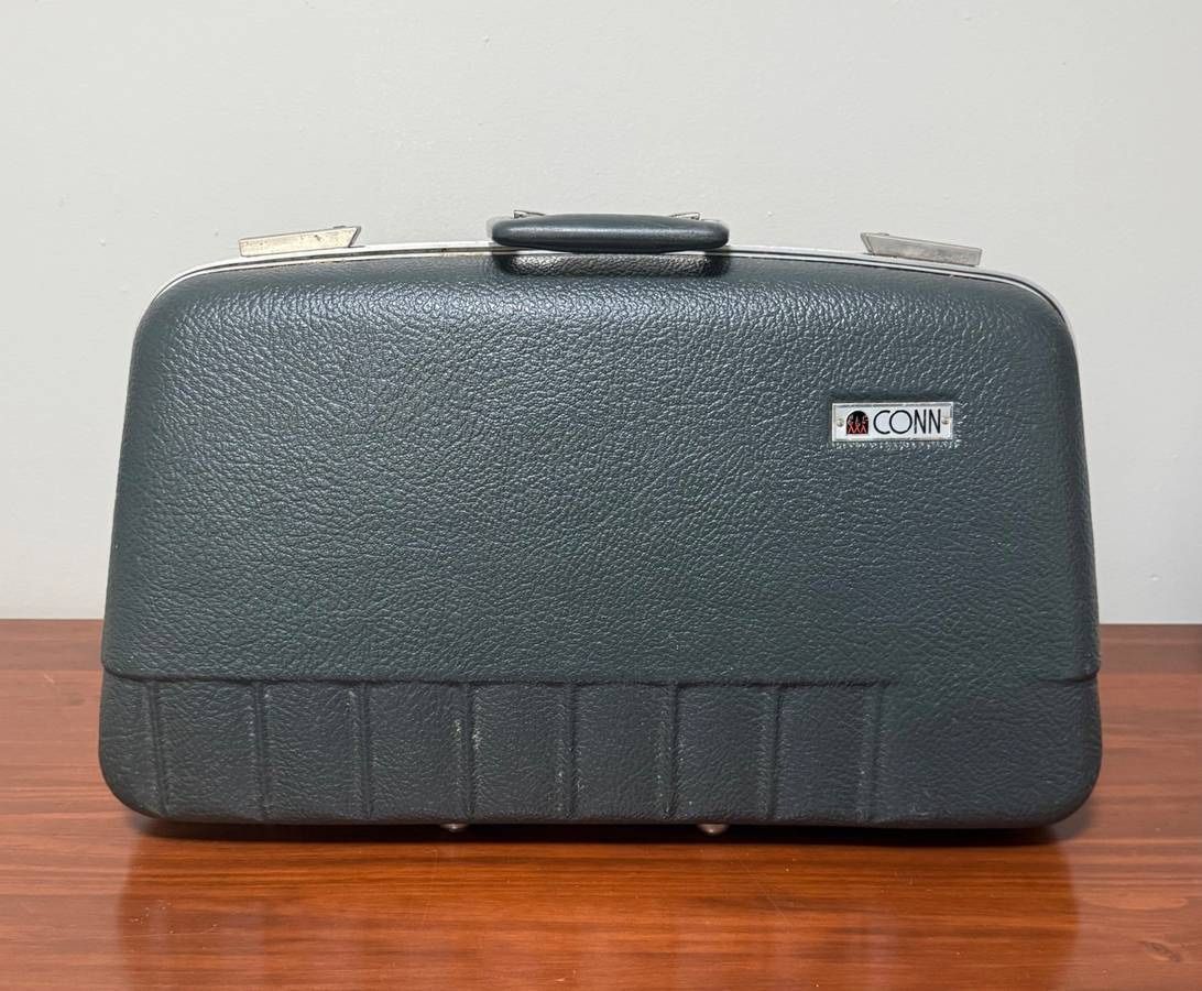Vintage Hard Shell Conn Case With Blue Velvet Interior