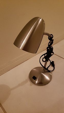 Desk lamp