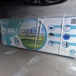 NEW 14 ft Trampoline 