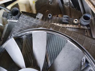 Mercedes 500 Radiader Cooling Fan A/c Condenser