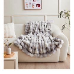 chovy Gray White Bread Grid Plush Blanket 