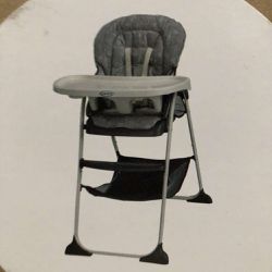 GRACO Slim Snacker High Chair