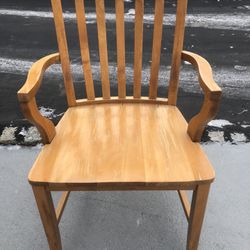 Very Good Condition Hardwood Chair