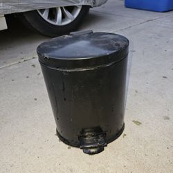 Bathroom Trash Can 