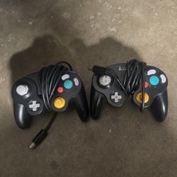 Nintendo GameCube Controllers 