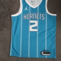 Hornets lamelo ball jersey large