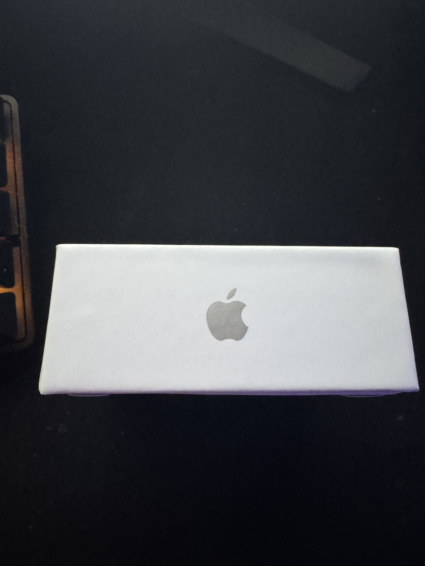 Apple AirPods with USB-C Charging Case 4th Generation White