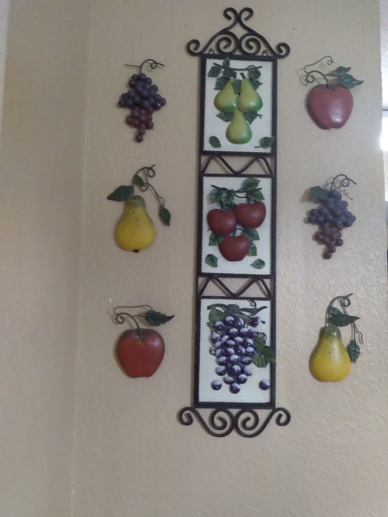 Kitchen decorations fruits