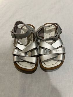 Silver girls size 6c Salt water Sandals