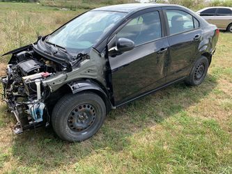 2012 Chevy sonic parts car