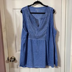 Women’s Size 3X (30 / 32) SleevelessTop.  Color Blue.  Made of 100% Cotton.  Preowned Wore Twice 