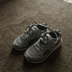 Reebok New 12 Kids Shoes 