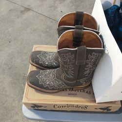 Cowboy Boots, All Leather Size 10 US