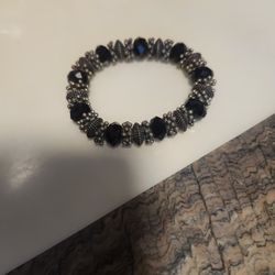 Esclavacon Piedras Negras diseno GIVENCHY 