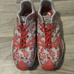 Women’s New Balance 