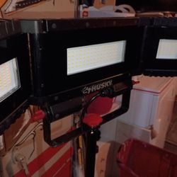 7000 Lumans Tri Pod Husky Light