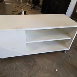 IKEA Coffee Table & Corner Table Or Bst Ofr