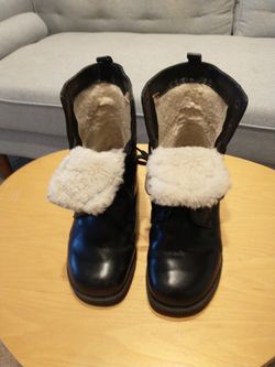 Women Winter Boots Size 7.5