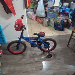 Spider-Man Bike w/ training wheels