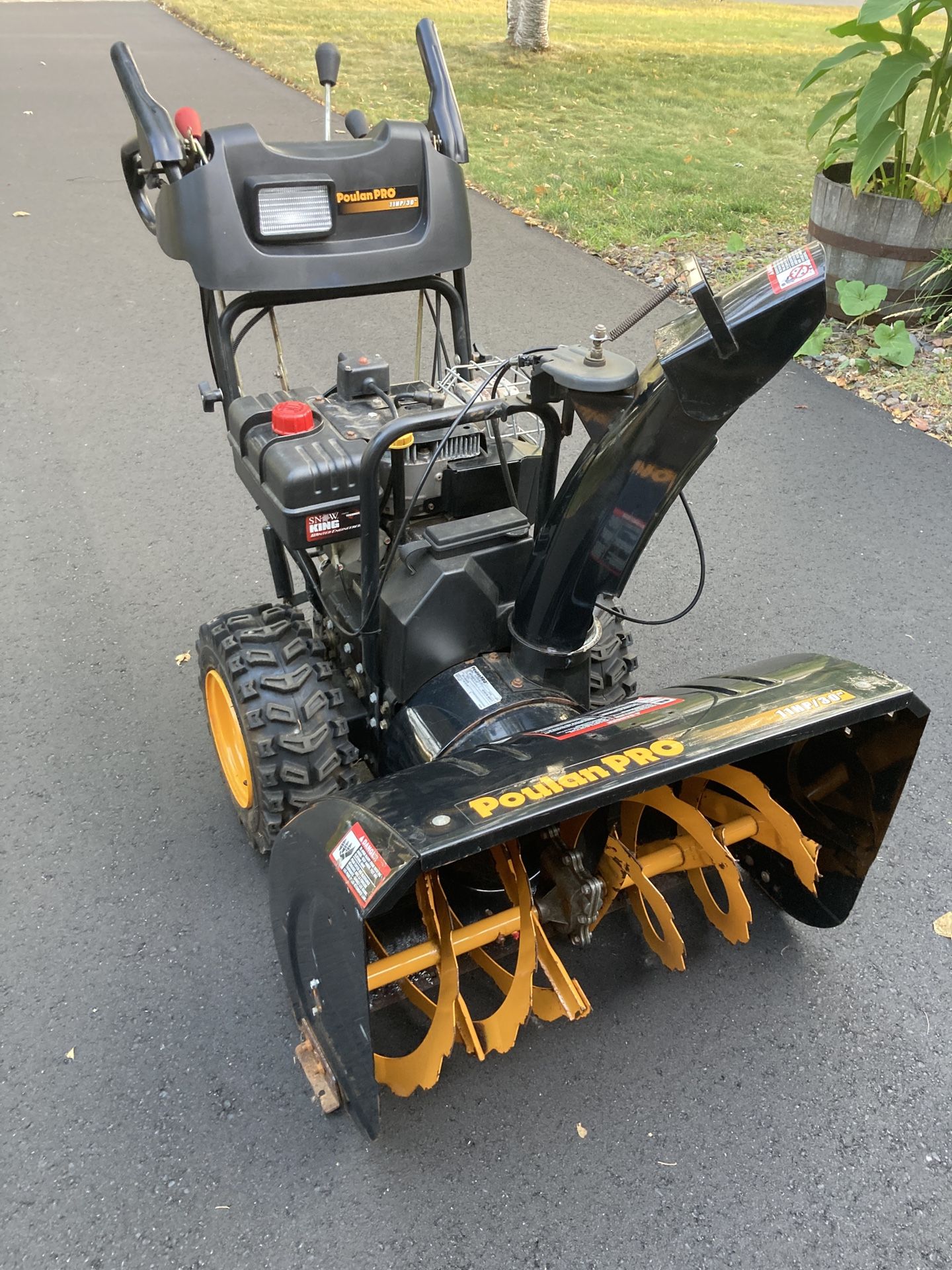 Poulan Pro 30” Snowblower With Electric Start