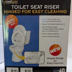 Medbasix Hinged 3.5" toilet riser