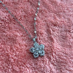 Stainless Steel Silver Flower Necklace 