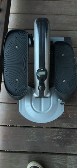 Stamina InMotion E-1000 Center Drive Elliptical Trainer
