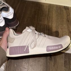 adidas nmd r1. Size 6 Women’s 