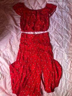 Red with small flower design 2 piece set