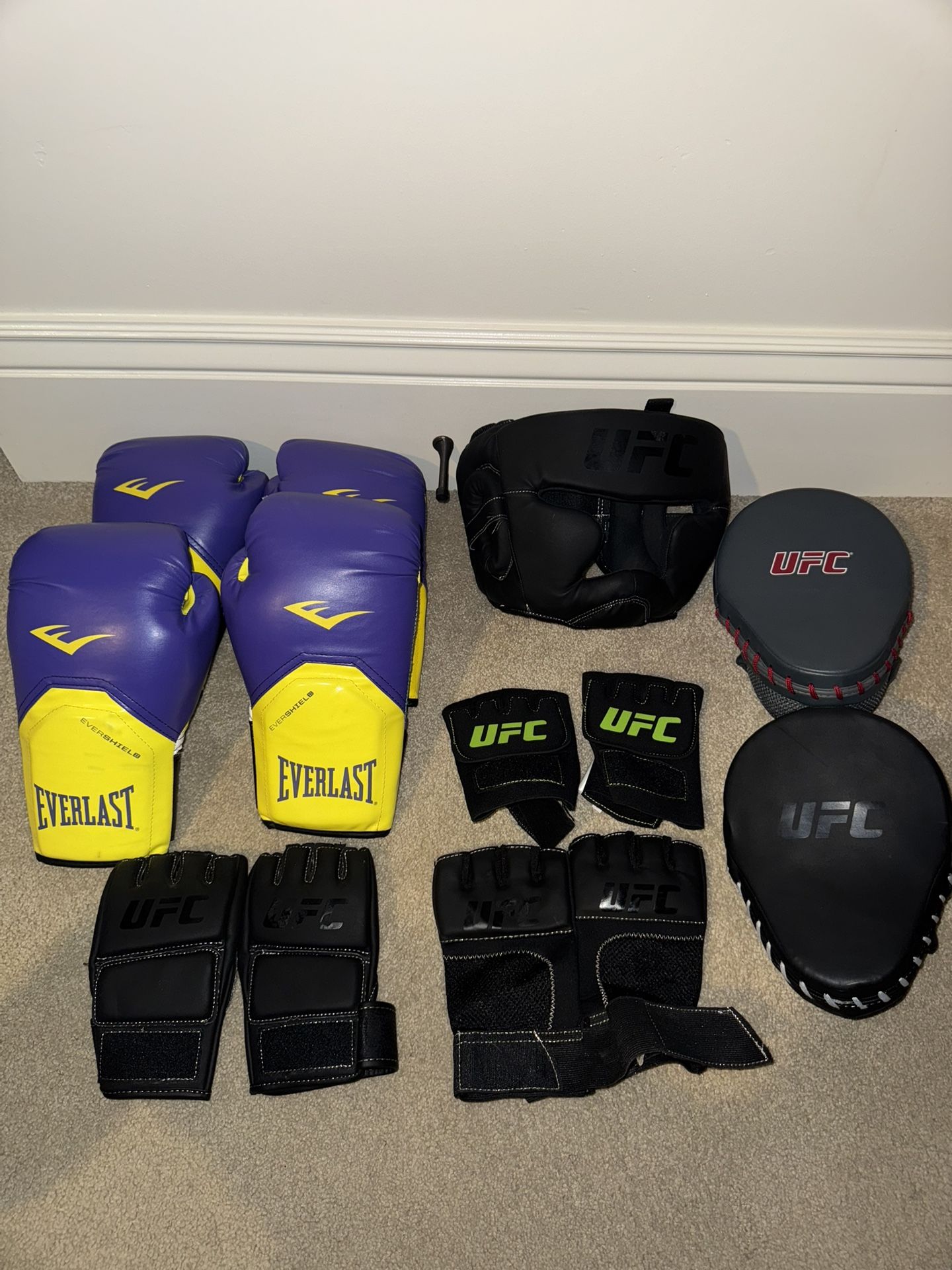 Assorted Boxing/UFC gear