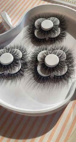 Eyelashes And Adhesive Eyeliner Pen 