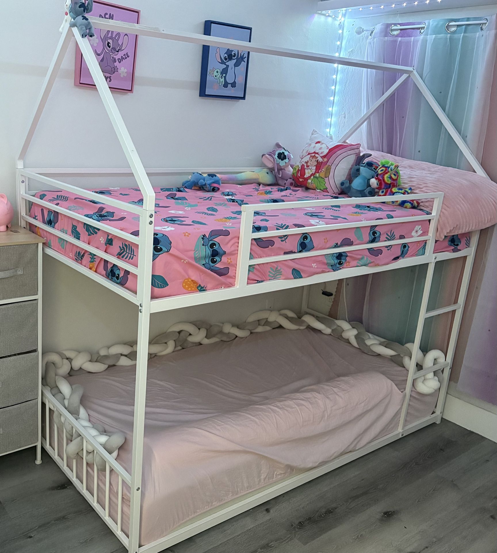 Twin Bunk Bed
