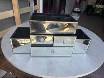 Glass vanity stand