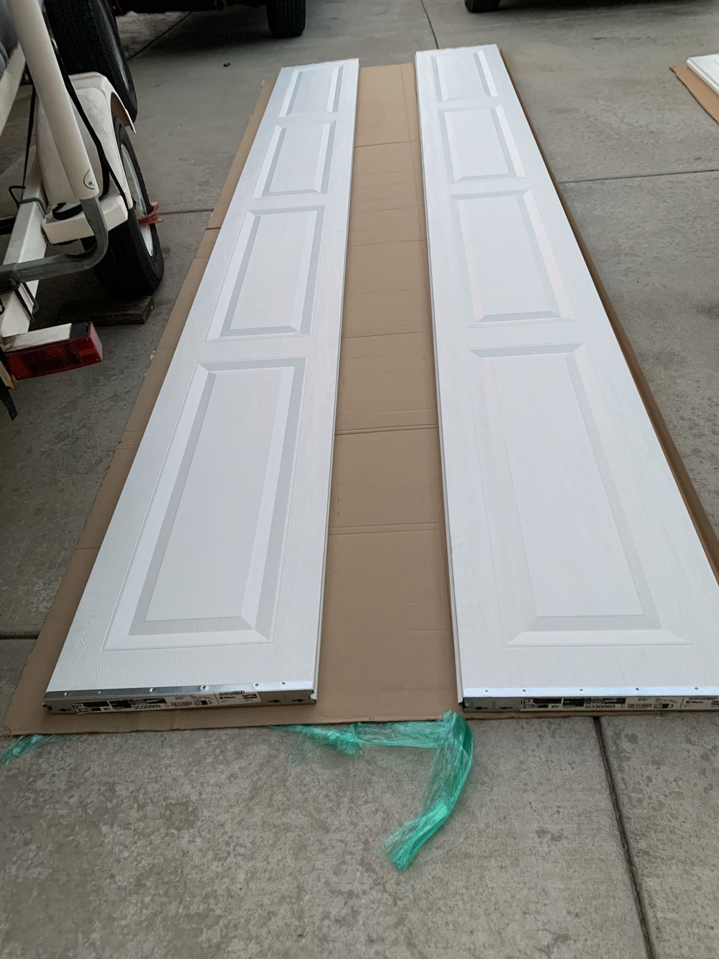 Garage Door In Excellent Condition