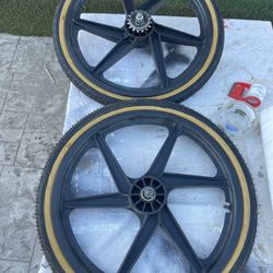 OG OGK GT PERFORMER WHEELS.