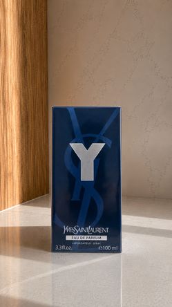 Yves Saint Laurent Y Eau de Parfum – 100mL (3.3 oz)