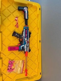 X-Shot Pro Dart Blaster w/ Magazine & Extra Darts – Like New