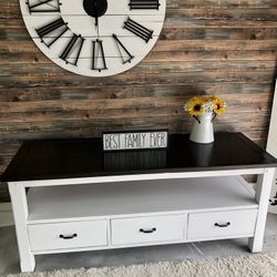 Beautiful Beautiful Style TV Stand 