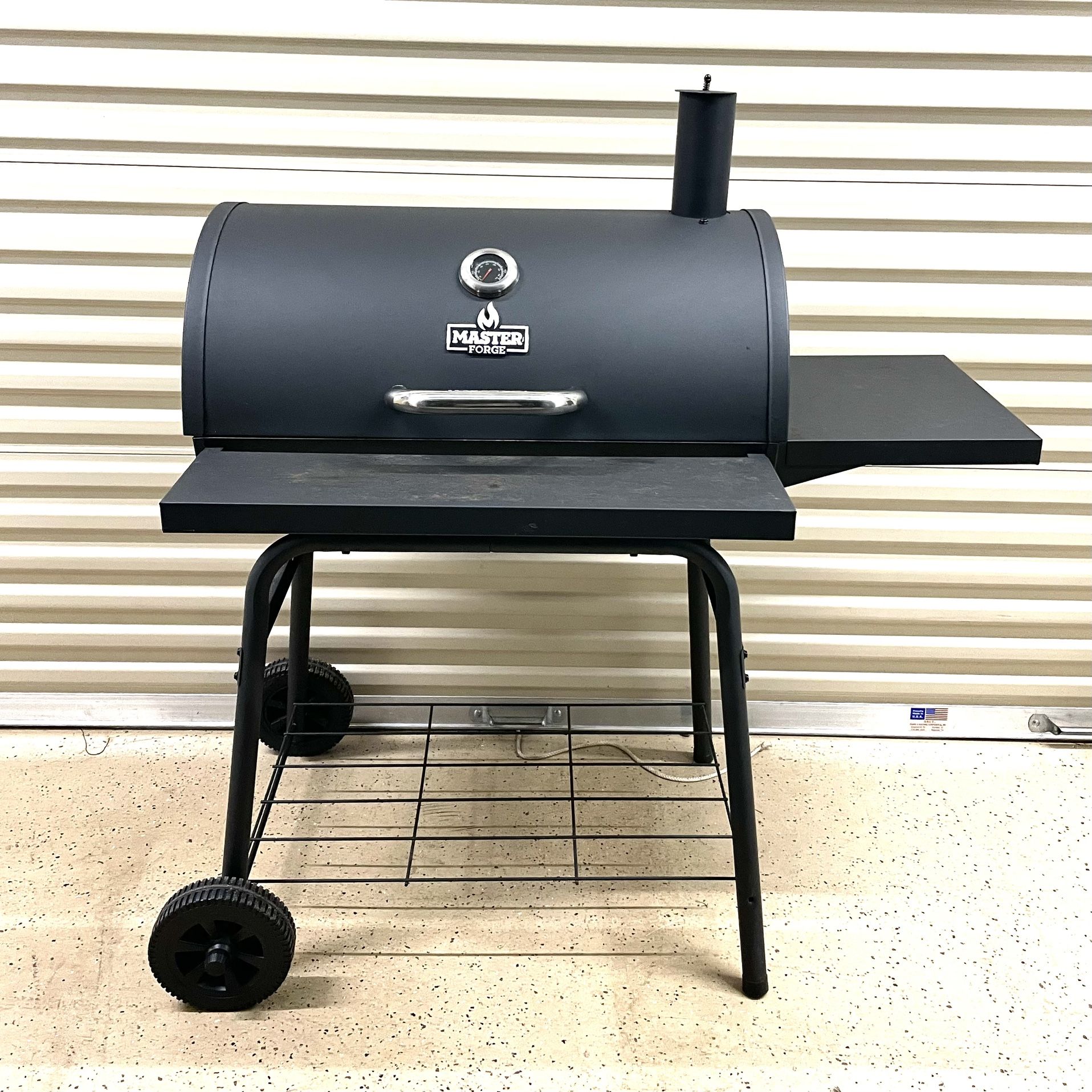 MASTER FORGE STAND UP CHARCOAL GRILLE / BLACK POWDER COATED