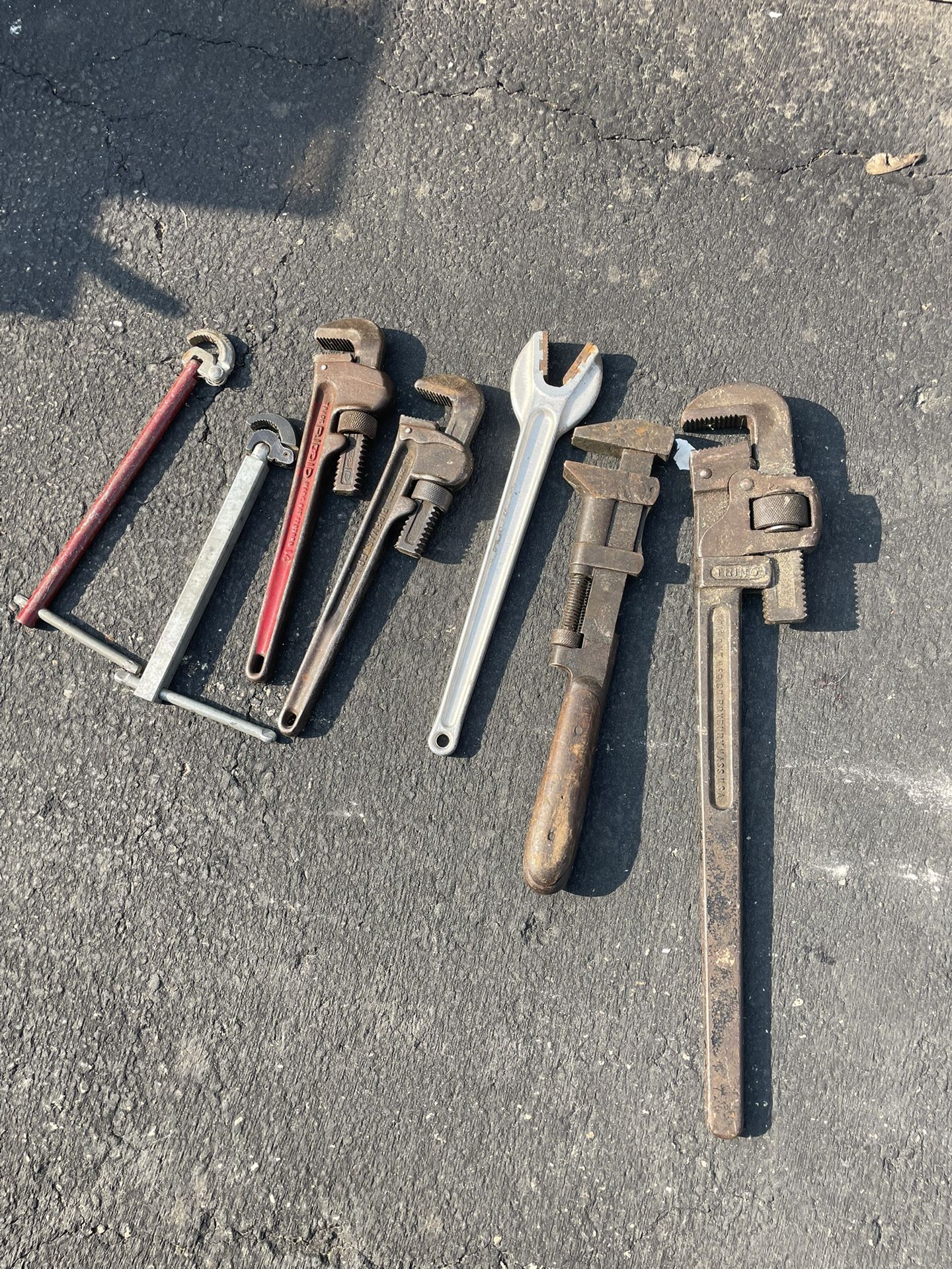 Pipe Wrenches 