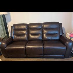 Full Size Leather Couch With Power 
