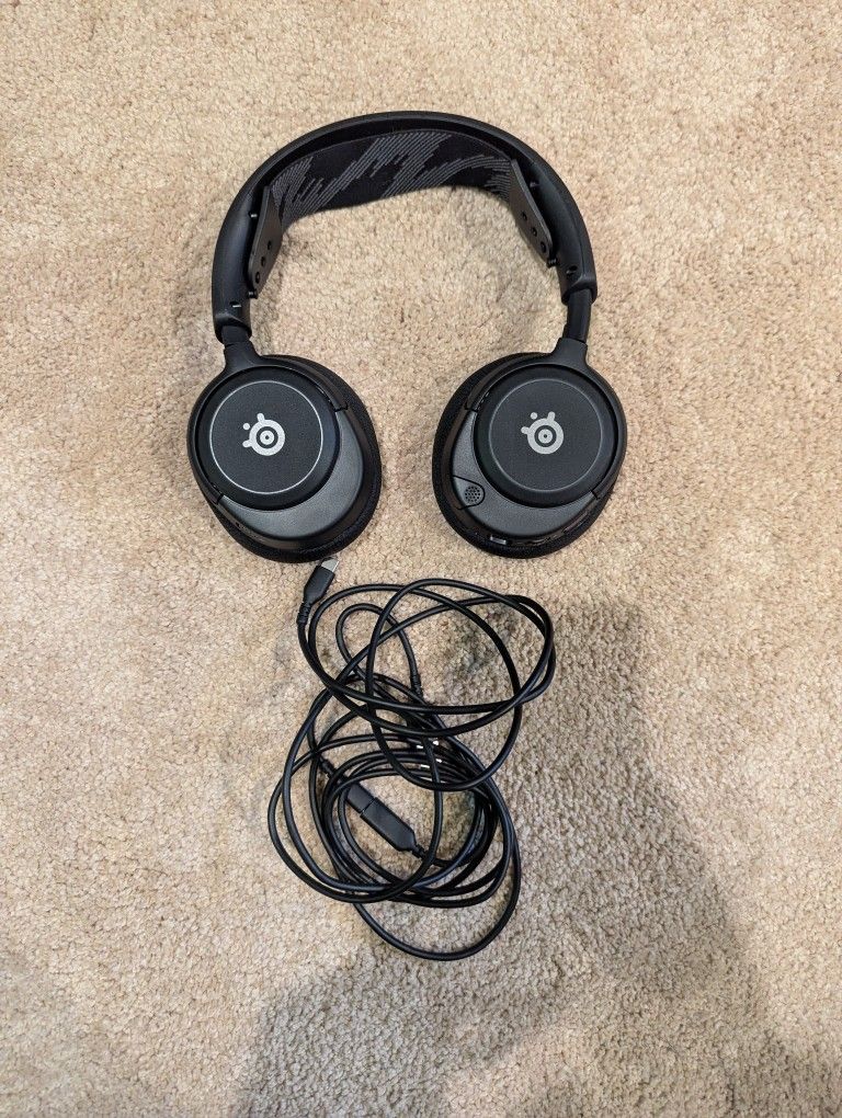 SteelSeries Arctis Nova 3 Wired Gaming Headphones