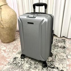 Samsonite Hardside Carry on Spinner Suitcase 