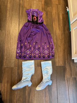 Halloween costumes $10 each (67th ave and happy valley)