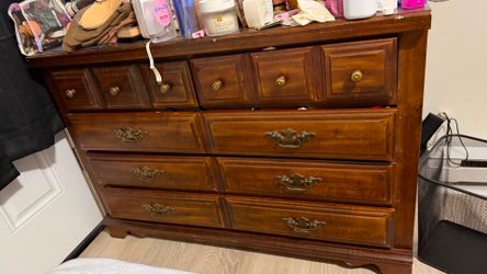 Dresser real wood ￼