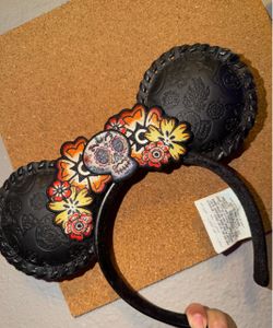 Mouse ears