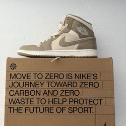 Jordan 1 Mid Light Brown