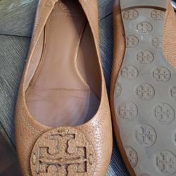 Authentic Tory Burch Flats. Size 10