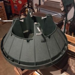 Large Stable Christmas Tree Stand